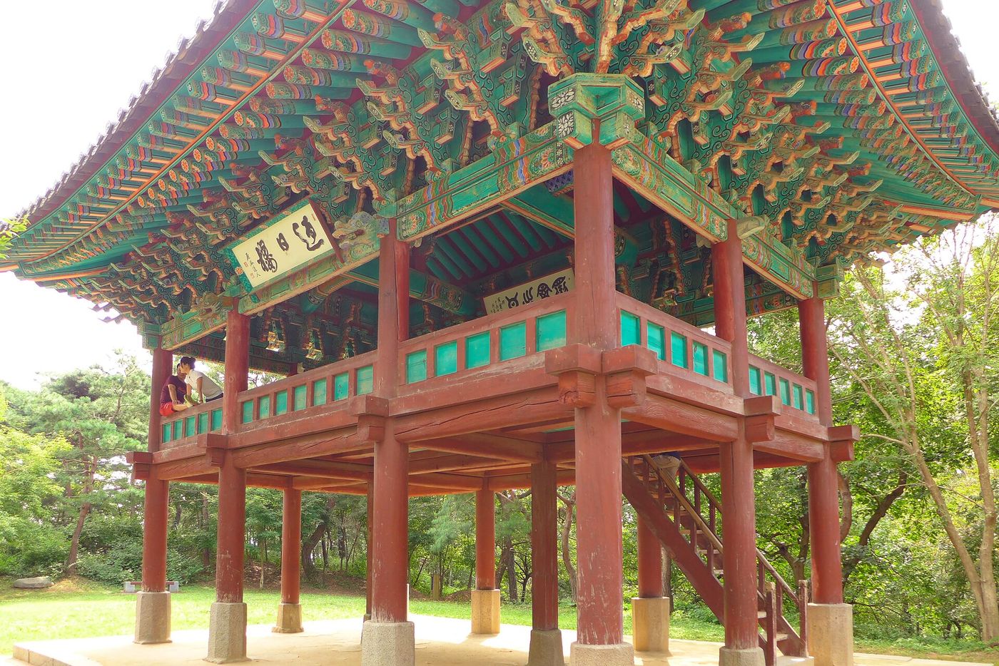 부소산성 안 누각 — 백마강과 시내를 굽어보던 사비 백제 도성 안의 정자