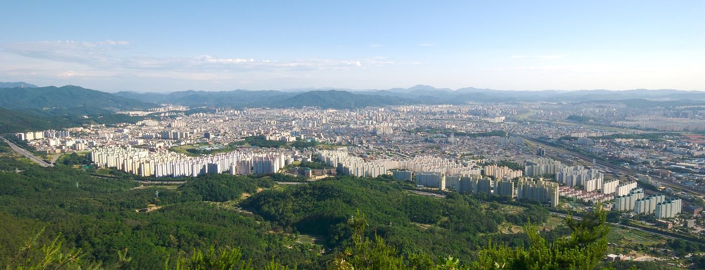 계족산에서 내려다본 대전 남부 시가지