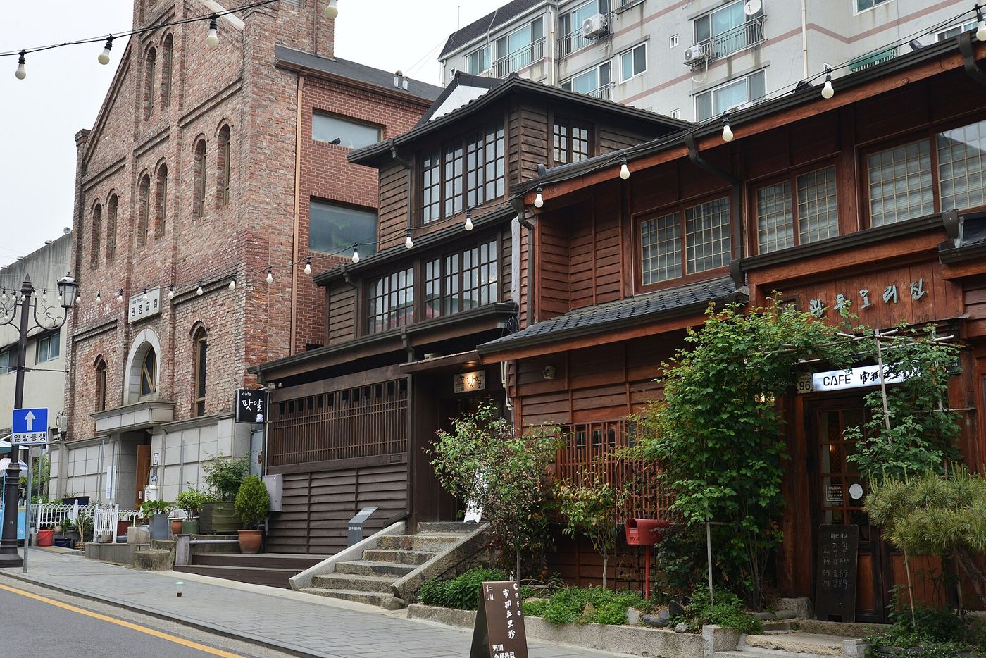 청·일 조계지 언덕에 남은 근대 목조 건축 거리