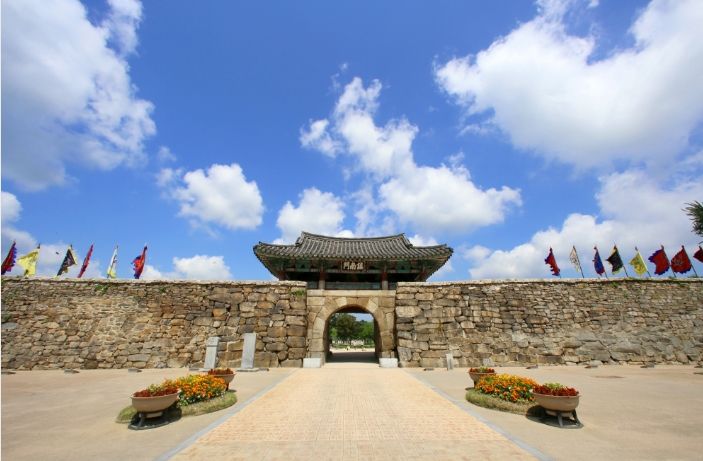 서산