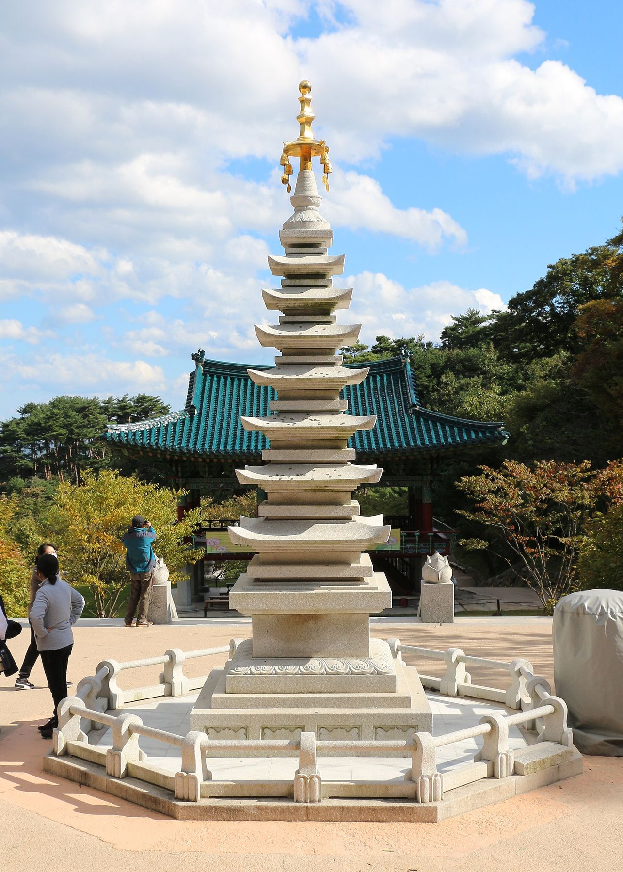 낙산사 칠층석탑 — 동해 절벽 위에 앉은 천년 사찰의 경내